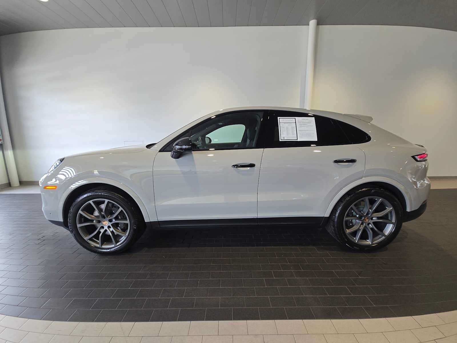 2025 Porsche Cayenne — side profile view