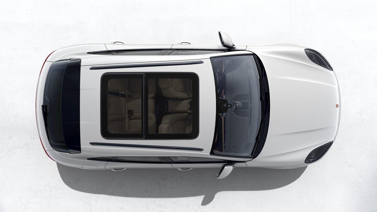 2026 Porsche Macan — detail view